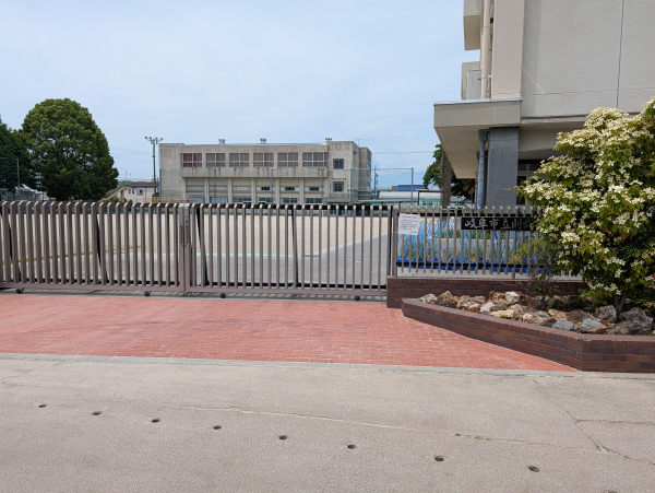 則武小学校