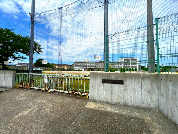 川越南小学校