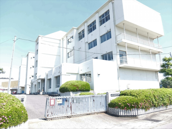甚目寺西小学校