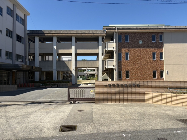 三条小学校