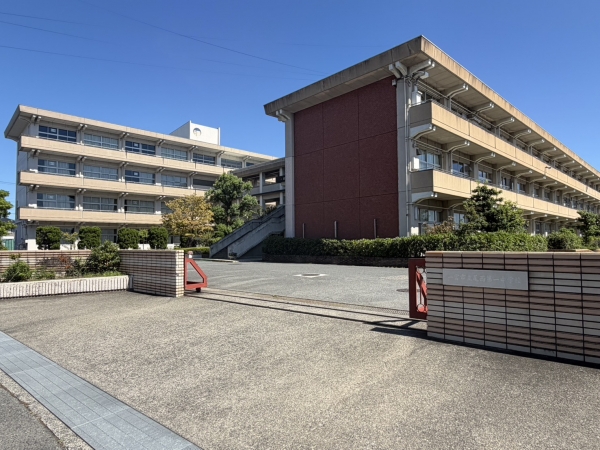 尾西第一中学校 (自転車通学可)