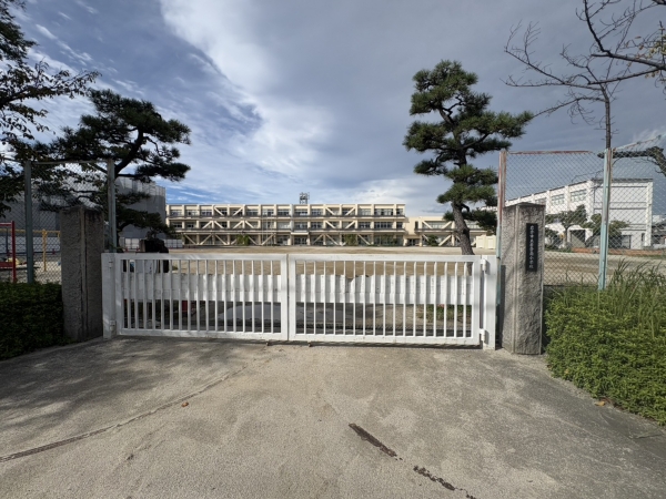岩倉南小学校