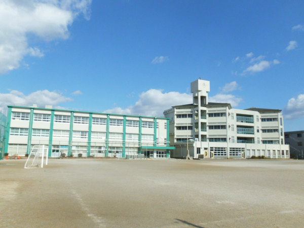 日永小学校
