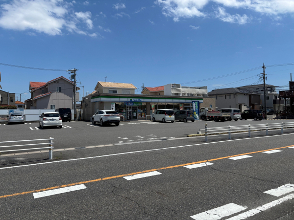 ファミリーマート 弥富平島中店