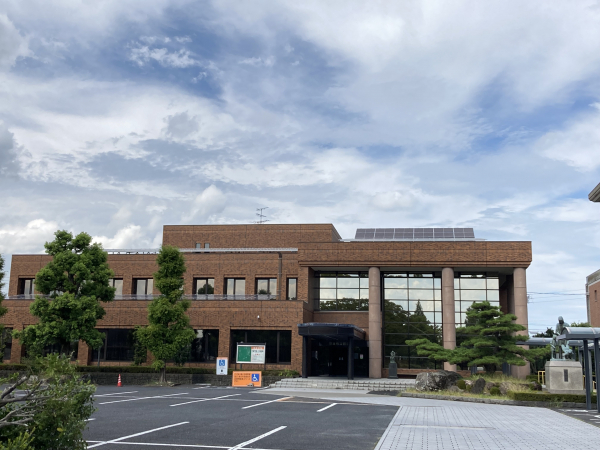 羽島市立図書館