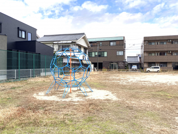 どんぐりひろば