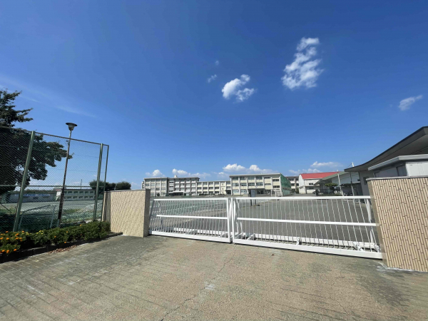 丹陽中学校 (自転車通学可)