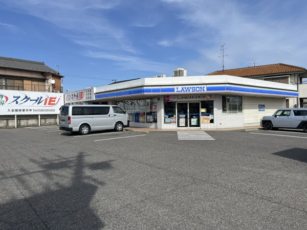 ローソン 浅井尾関店