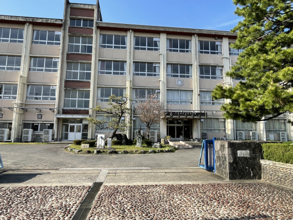 本荘中学校